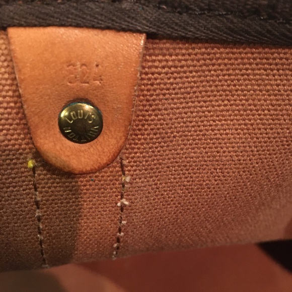 Authentic LV Keepall 50 - Picture 10 of 15